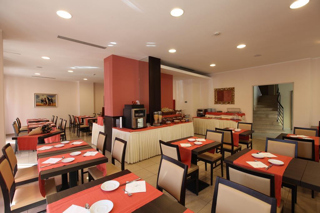 Hotel Cavour Rieti Esterno foto