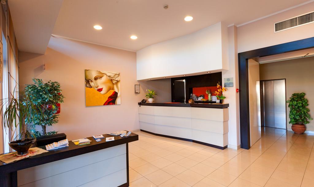Hotel Cavour Rieti Esterno foto
